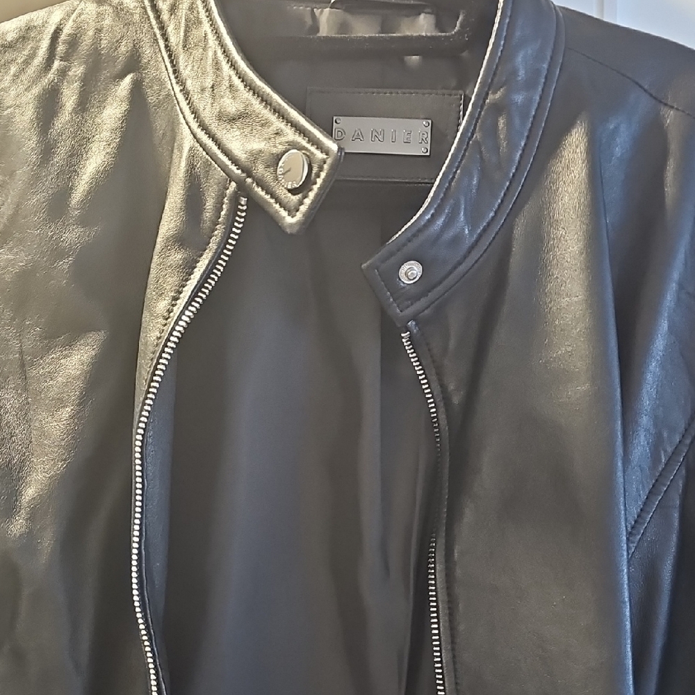 Danier Women's Black Leather Jacket